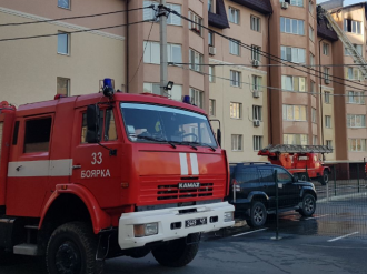 В Софиевской Борщаговке горел многоквартирный дом, выгорело много квартир, узнали журналисты – Софиевская Слободка пожар В Софиевской Борщаговке горел многоквартирный дом, выгорело много квартир, узнали журналисты – Софиевская Слободка пожар
