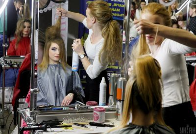 В Украине парикмахеры отмечают свой профессиональный праздник 13 сентября – С Днем парикмахера 