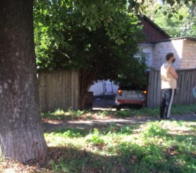 У Києві дівчина за кермом авто переплутала педалі і збила жінку