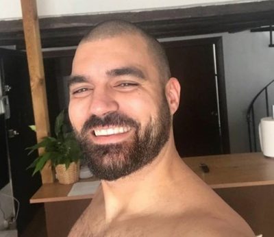 У моду повернулася найкоротша чоловіча стрижка мілітарі - фото