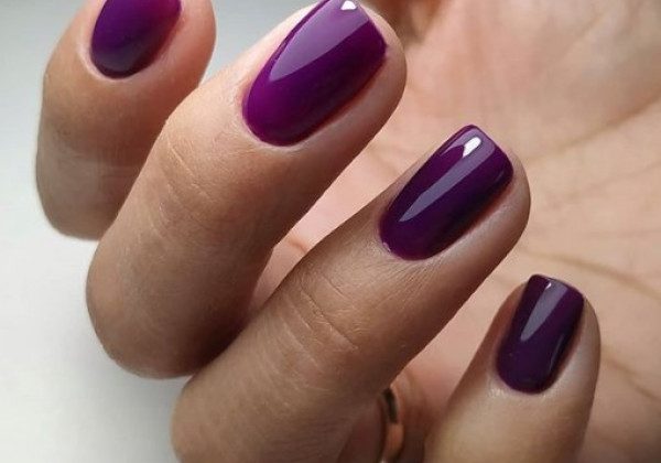 У моду на осінь прийшов чарівний фіолетовий манікюр - фото