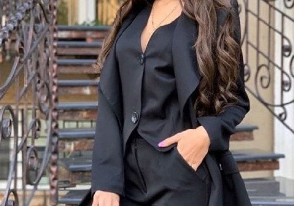 Розкішні жіночі штанні костюми увірвалися в моду на осінь-зиму: фото