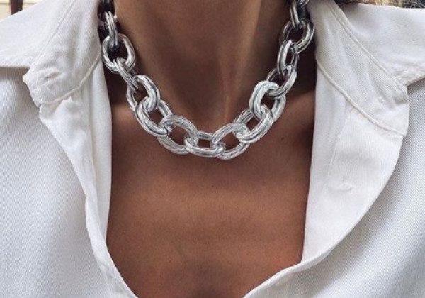 Носіть вже зараз: незвичайні аксесуари з 90-х знову в моді - фото