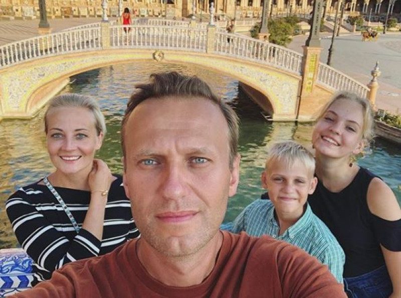 Дружина Навального жорстко відповіла на ініціативу лікування від доктора з РФ