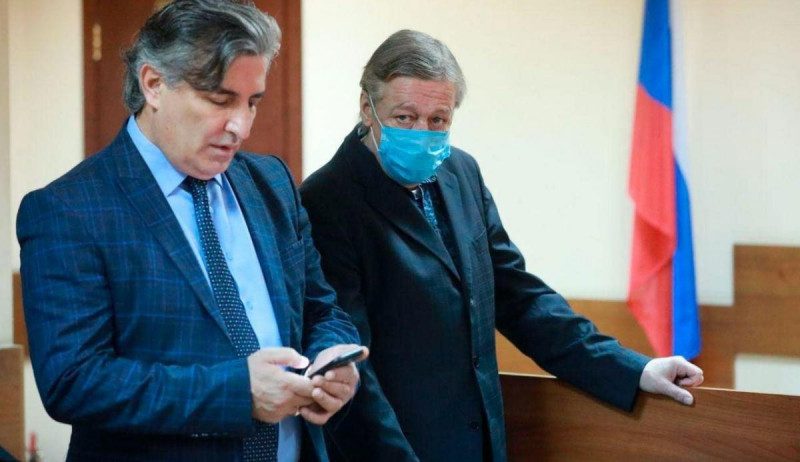 Адвокат Михаила Ефремова лишился статуса из-за проигранного суда