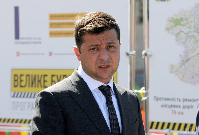 Почему падение рейтинга ничем не грозит Зеленскому и его партии