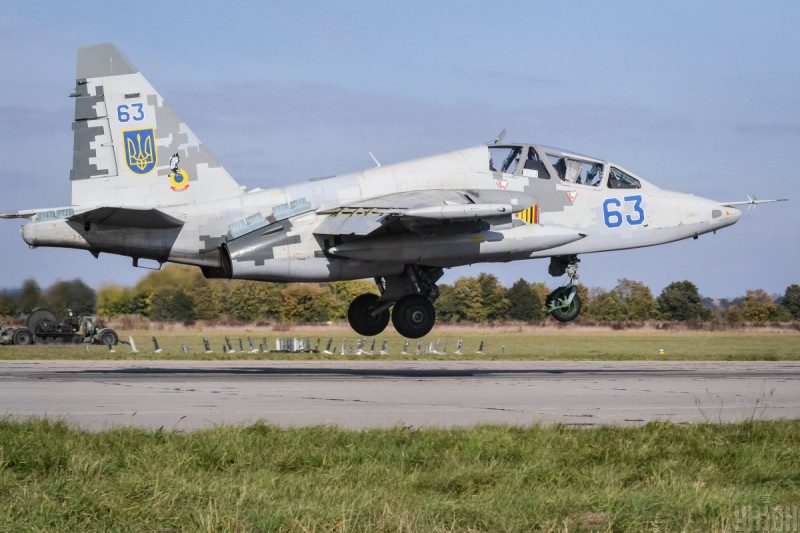 РосСМИ оконфузились и перепутали украинский истребитель со своим - фото