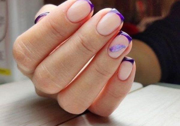 Фиолетовый маникюр осень 2020