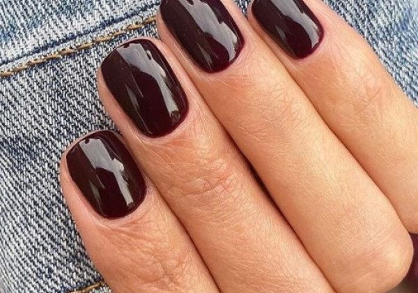 Коричневий манікюр осінь 2020 Коричневий манікюр осінь 2020