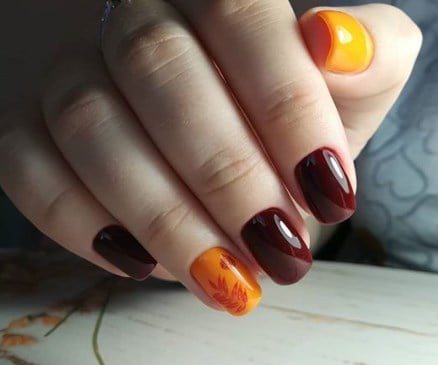 Бордовий манікюр осінь 2020