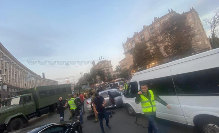 У центрі Києва зі стріляниною затримано розбійників-іноземців