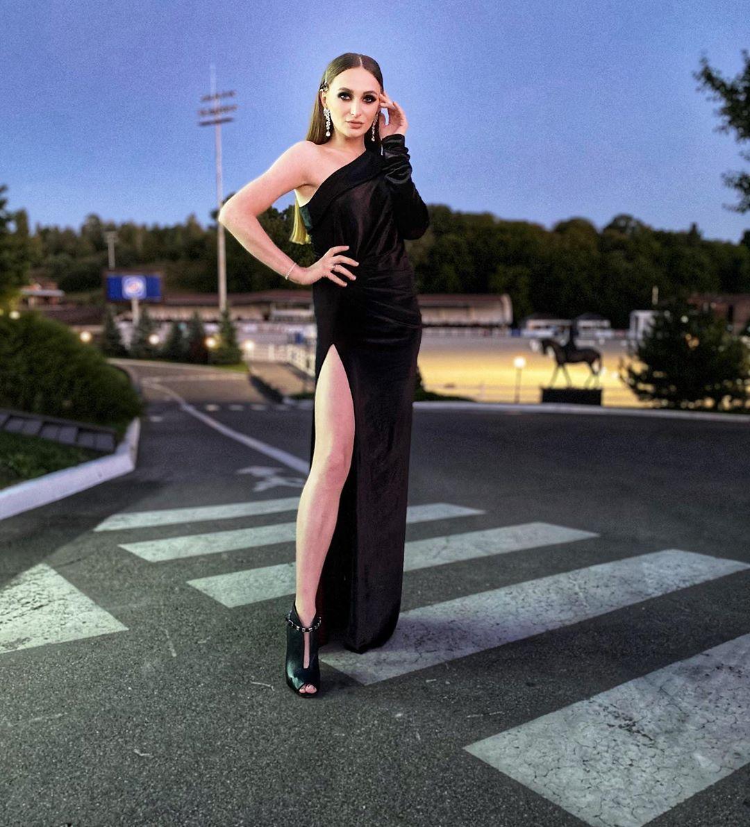 Супер топ-модель по-украински участницы: Карина Данилова