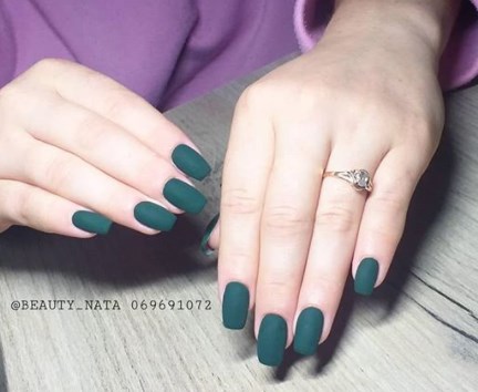 Матовий манікюр осінь 2020