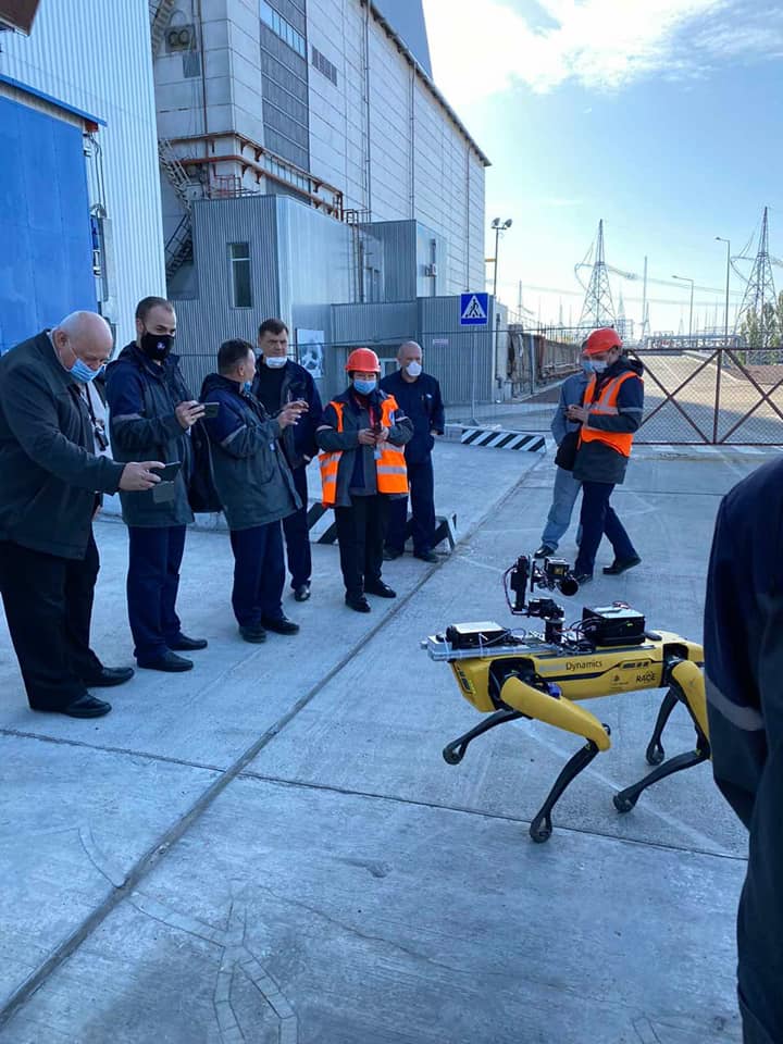 Робособака Boston Dynamics SPOT Робособака Boston Dynamics SPOT