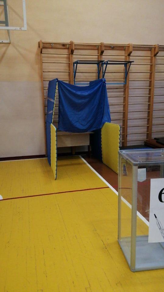 Креативные кабинки для голосования в Житомире