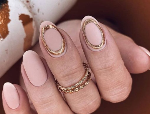 Бежевий манікюр 2020 осінь Бежевий манікюр 2020 осінь