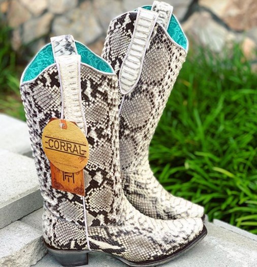 Ковбойские сапоги 2020-2021 / Instagram Ковбойские сапоги 2020-2021 / Instagram