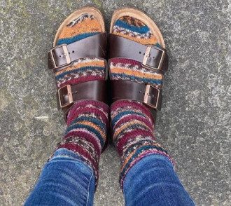 Модный тренд осени - босоножки с носками / Instagram