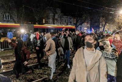 В Польше вспыхнули массовые протесты из-за запрета абортов