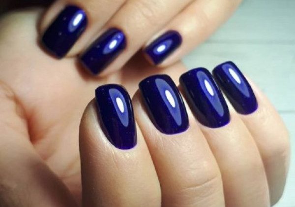 Чарівний синій манікюр став новим трендом осені - фото