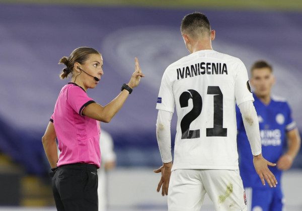 Зоря розгромно програла Лестеру в Лізі Європи