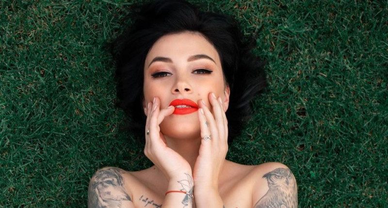 Приходько показала обличчя молодшого сина на обкладинці модного журналу: милі фото