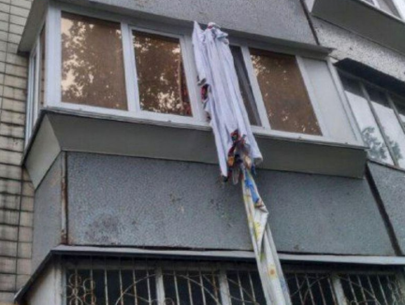 У Києві чоловік повторив кіношний трюк та загинув