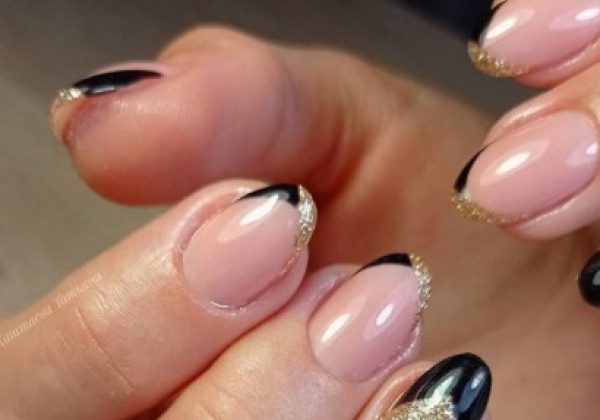 Французский маникюр осень 2020