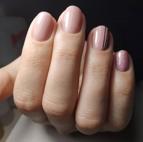 Павутинка на нігтях