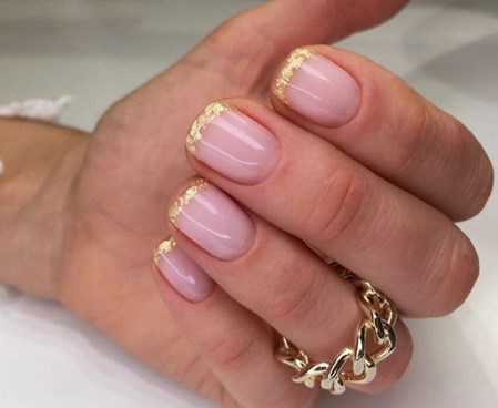 Золотий манікюр зима 2020 Золотий манікюр зима 2020