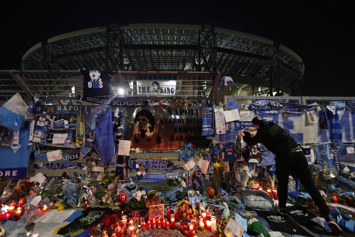 Прощання з Марадоною