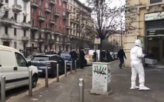 В Милане грабители захватили заложников в банке / скриншот из видео В Милане грабители захватили заложников в банке / скриншот из видео