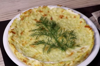 Кабачкову запіканку можна приготувати з мінімальної кількості продуктів Кабачкову запіканку можна приготувати з мінімальної кількості продуктів