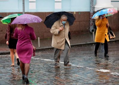 Дощі з грозами по всій країні: синоптик уточнила прогноз погоди на сьогодні