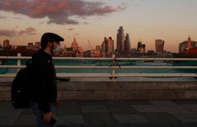 Гороскоп на 8 листопада для всіх: матеріальні жнива та робочі успіхи