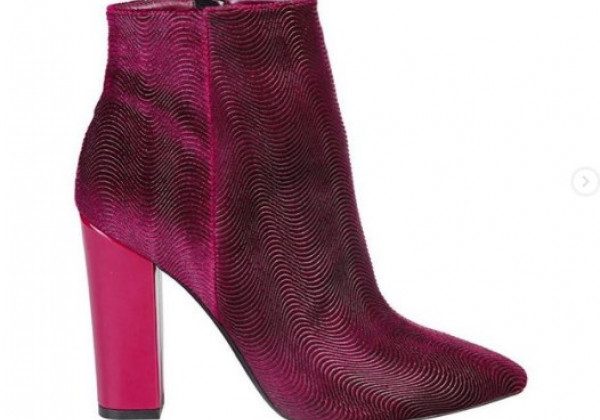 У моду повернулися ботильйони з 50-х з королівською привабливістю - фото