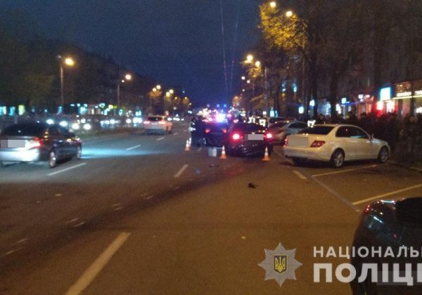 У Харкові 22-річний водій влетів на "острівець безпеки": багато постраждалих