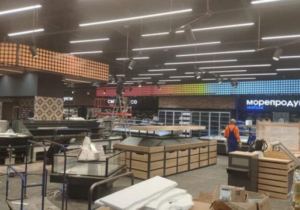 У Львові Епіцентр маскується під продуктовий магазин