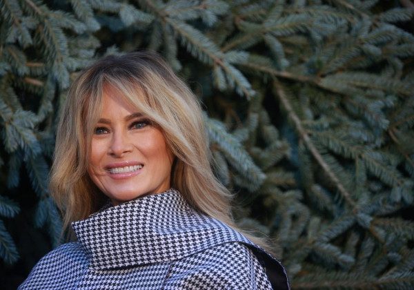 Меланія Трамп несподівано змінила імідж і з'явилася на публіці​