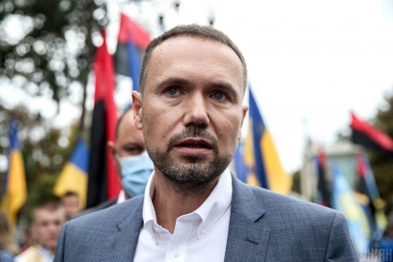 "Дети не должны страдать": министр образования разругал плохие учебники