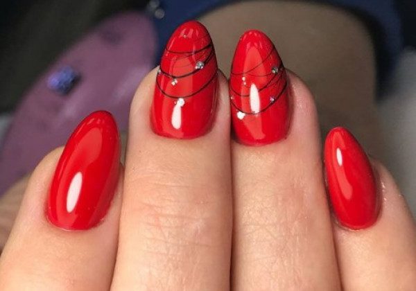 Паутинка на ногтях 