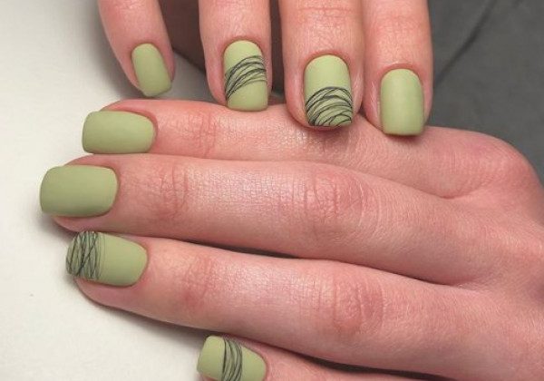 Паутинка на ногтях 