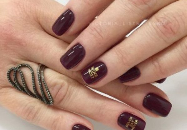 Маникюр зима 2021 марсала