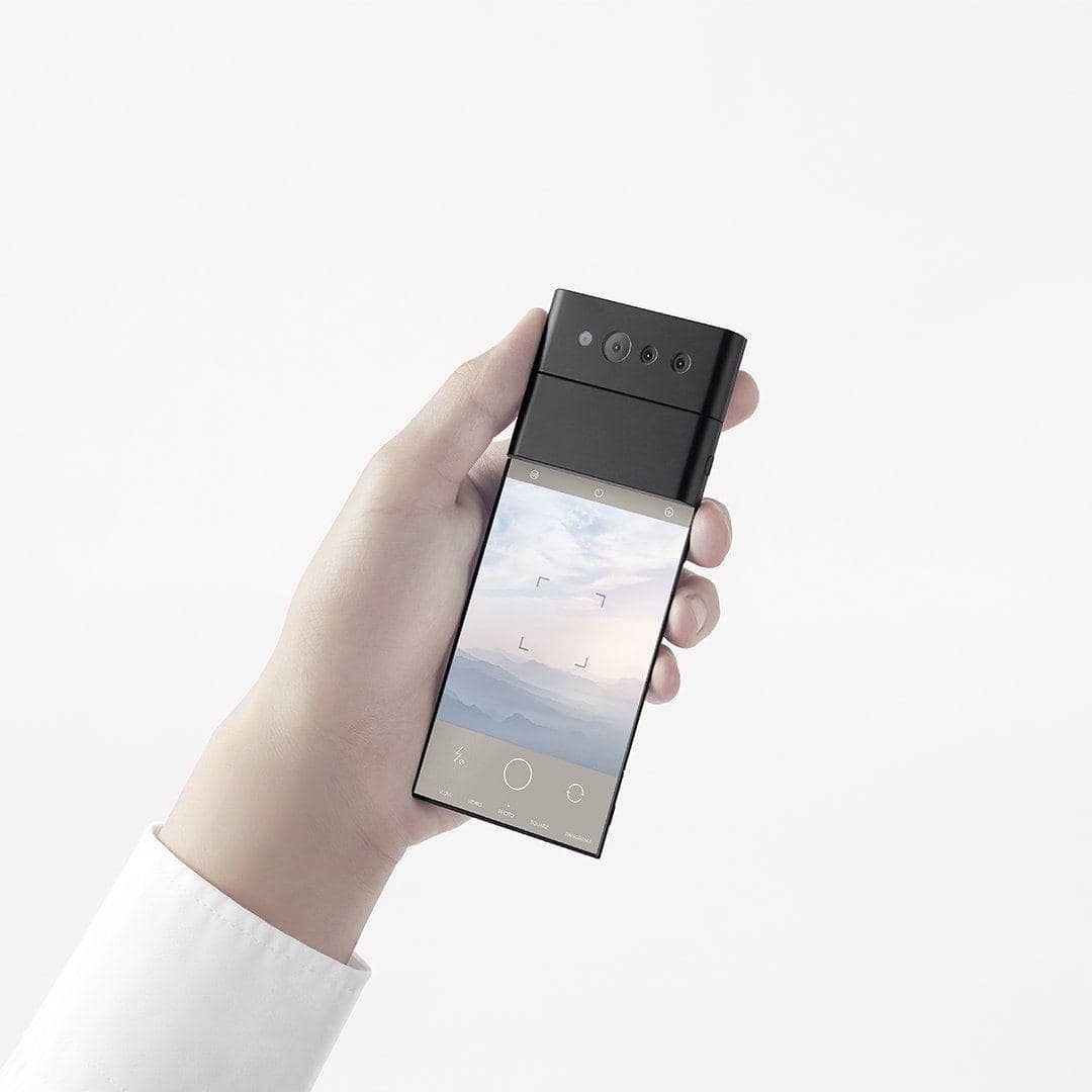 Компанія Oppo показала незвичний складаний смартфон: він завбільшки з кредитну картку Компанія Oppo показала незвичний складаний смартфон: він завбільшки з кредитну картку