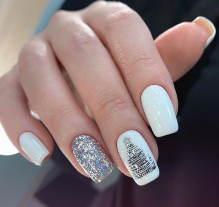 Білий манікюр на Новий рік 2021 Білий манікюр на Новий рік 2021