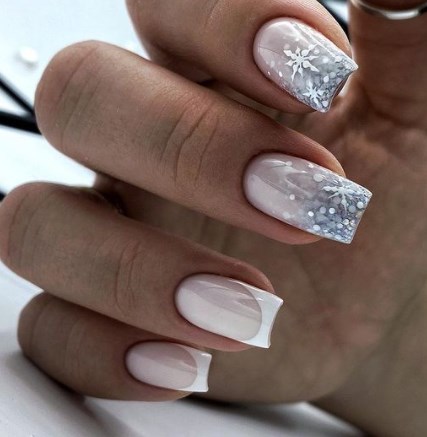 Білий манікюр на Новий рік 2021 Білий манікюр на Новий рік 2021