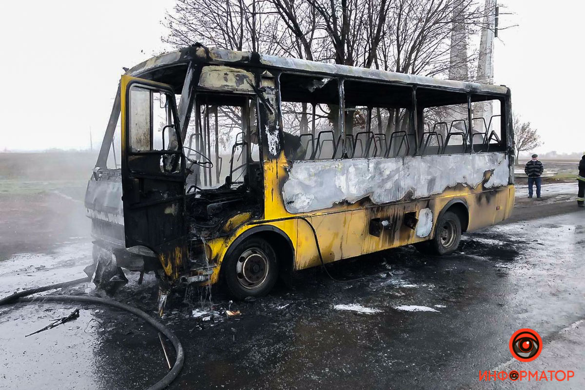 Загорівся мікроавтобус Загорівся мікроавтобус