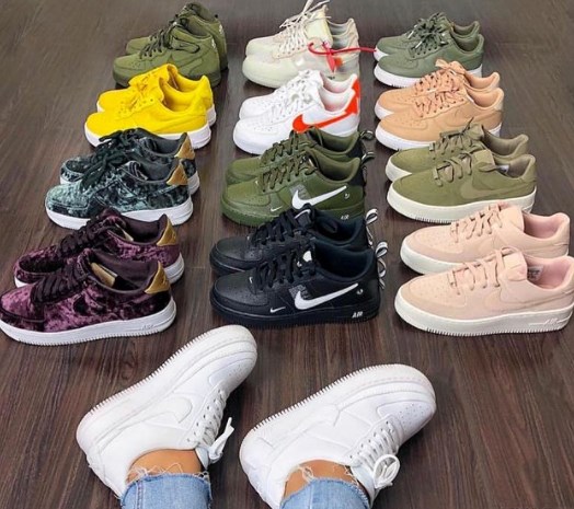 Модні кросівки 2021 Модні кросівки 2021