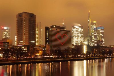 Гороскоп на 13 грудня для всіх: любовна лафа та великий крок вперед