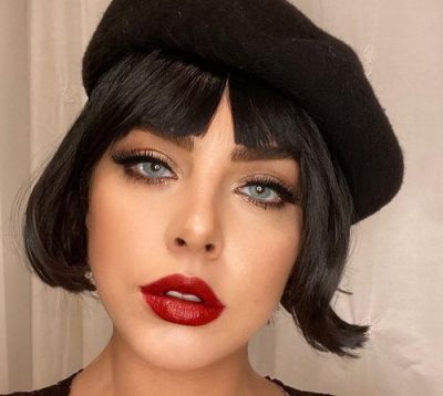 Неперевершена стрижка французький боб входить в моду на 2021 рік - фото